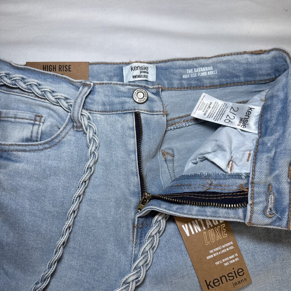 Kensie Savannah High Rise Flare Ankle Jeans Womens 2 / 26 Belted Light Wash NWT - Picture 3 of 11